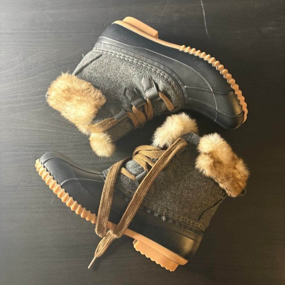 Maurices Women’s Millie Faux Fur Duck Boots Size 8.5 Gray Black Fall Winter - Picture 6 of 8
